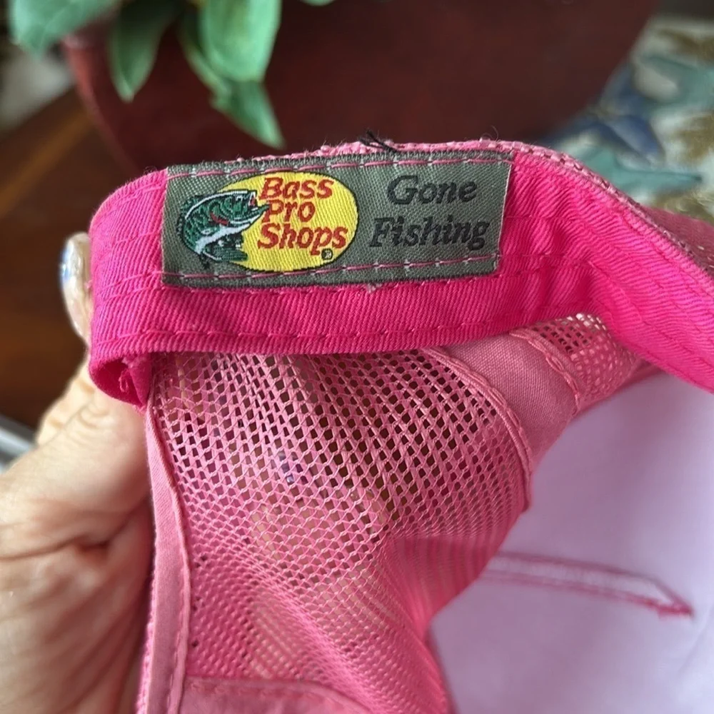 Bass Pro Shops Mesh Trucker Cap Pink Adjustable Fishing Hat Outdoor Girly
